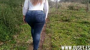 Enorme bunda fodida na floresta por uma loira milf gordinha