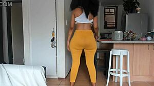 Ebony Booty Squeezes In Tights