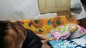 Mi hermanastra se me sube en mi pecho se quita el calzon y me chupa el pene yo le chupo la vagina y tiene orgasmos intensos