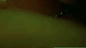 Vixen Sophie Dee længes efter vild knepning i dampende action