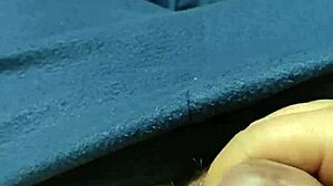 watch this intense masturbation session leading to a huge sborrata explosion!