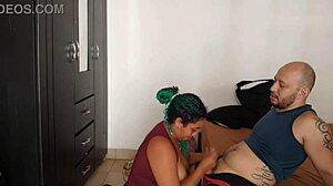 I seduce stepsister while she cleans