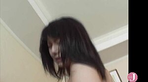 プライベートホテルビデオ、中条美香が露出