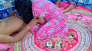 इंडियन कपल्स वाइल्ड बेडरूम रोम्प