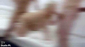 Sandra Sweet avale 21 charges dans un bukkake sauvage avec Claudia Garcia DP BBC 5sur1