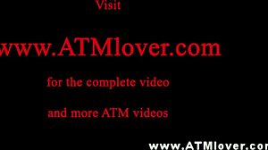 ATM Tanata e Aspid Lo Stuzzicano con Succhiate Selvagge e Scopate Intense in Sessione di Gruppo Bollente