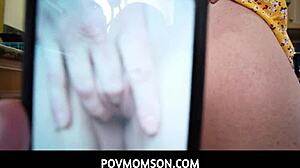 Hei, stesønnen tjener cash på hot MILF stemor Sophia Locke online allerede