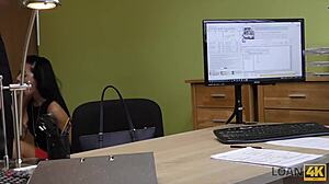 Oletko koskaan kokeillut oikeaa seksi-castingia lainatoimistossa?