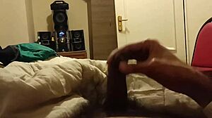 rishi bhardwaja plays with big cock for lovely ladies, enjoy babes 😍