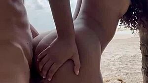 i saw this novinha falling on the net on all fours at ilha do amor, it was funny