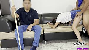 Cogiéndome a mi sobrina al lado de mi hermanastro que es su tutor legal