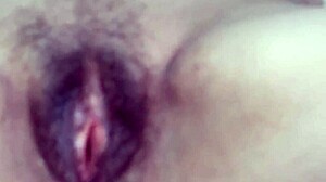 Vakker Stemor Med Hårete Fitte Fylt Av Sæd