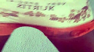 Mustat shemalet ketjutettuina seksikkäissä alusvaatteissa