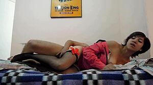 i'm fucking at my bf's house, latina style.