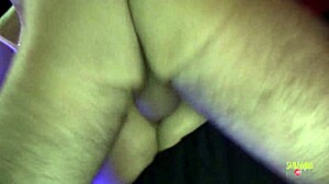 inanabiliyor musun, striptiz kulübü sahibi bu gece iki çalışanı becerdi?