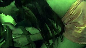 Lelaki suka dengan boneka pakai cermin dengan orgasm milf ekstrem.