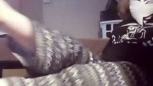 free workout session at college with girlfriend and friend