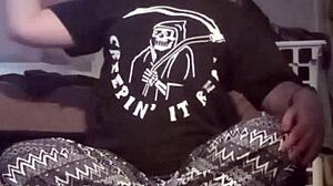 free workout session at college with girlfriend and friend