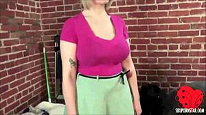 Curvy Siri Pornstar Aggressively Muff Dives Brunette Cheyenne In Intense Lesbian Scene