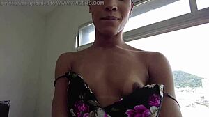 טרנסית גבוהה קסיה פרננדז מפתה במציאות POV