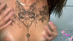 vem tomar um banho gostoso e molhadinho comigo dluquinhaa fortal filmes 😏