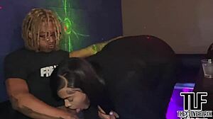 Karaoke bar fuck with bbw suzy