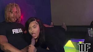 Karaoke bar fuck with bbw suzy