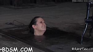 Не могу остановиться, сжимая ее шикарные сиськи для дикого доминирования