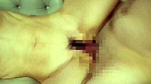 새엄마가 아들의 딱딱한 자지를 너무 갈구해... 😈