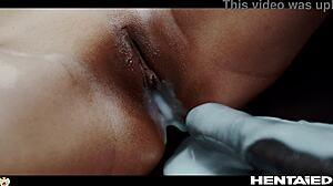 May Thai Tenggelam Bawah Air Untuk Rawatan Hentai Alien Yang Pelik