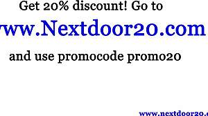 Hé, wil je deze getatoeëerde spierbundel zien die wordt afgezogen?