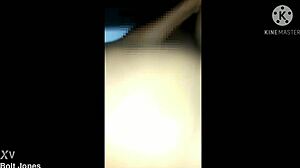 vizinha chama no portao e pede pau amigo no sofa, mas eu acho que ela quis dizer pau amigo