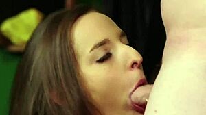 Peculiar Stunner Faces a Load and Handles It All.