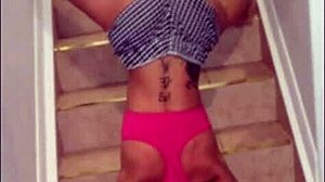 Kara Chase Twerking Flexibly While Rich Kimble Plays with Her Toes 😍