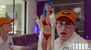 नर्डी कैडेंस लक्स और ज्वेल्ज़ ब्लू रॉक करती हैं