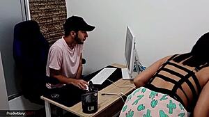 Como acabei fodendo a esposa do meu meio-irmão na cama dela?