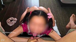 Pequeña asiática 18+ mama mejor que tu esposa, señor.