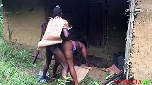 Aku lagi pamerin skill liar gue!