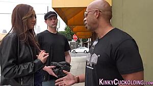 ドミナがコントロールプレイ後にBFと精液交換、蒸し暑いセッション