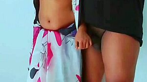 Profesora india caliente folla a su mejor estudiante en posición misionera