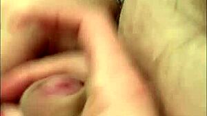 Дрочу член мужа в автобусе до его кончины