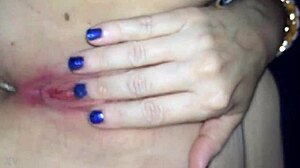 Hey, that adorable solo pussy looks so horny for fingering 😍