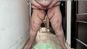 coolmarina destroys her bbw pussy after pissing everywhere