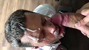 I compild huge cumshots on faces