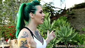 Gotik Emo Tatlı Punk Sikini Sert Biniyor