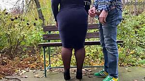 Hey, kaynanamın külotu döllerimle sırılsıklam!