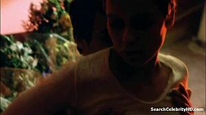 Саманта Мортон демонстрирует большие сиськи в горячей сцене минета.