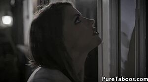 Babe Deepthroats Dick in Kinky Threesome