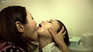 เบโล คิสส์ นำเสนอแอคชั่นเลสเบี้ยนบ้าๆ ด้วยการเล่นคอเสื่อมและการบิดป่วนสุดๆ