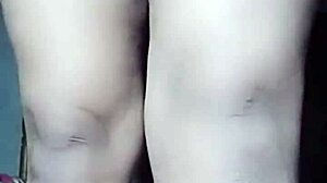 Look at this juicy bhabhi ripping clothes to show her boobs!